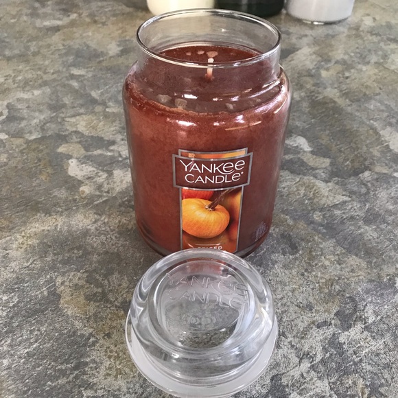 Yankee Candle Spiced Pumpkin Lg 22 oz. Jar, New - Picture 2 of 6